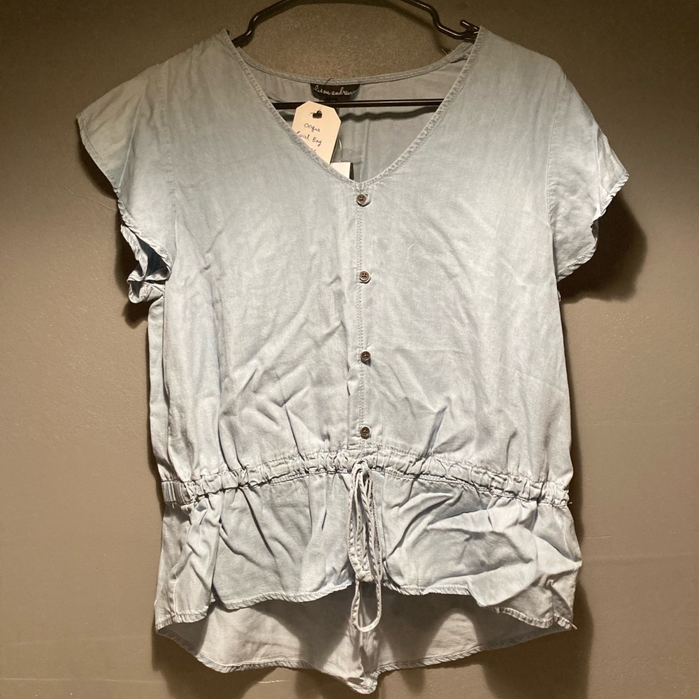 NWT alison Andrews light blue size medium blouse